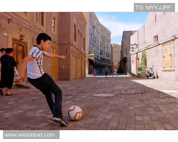 意外相遇改变命运他从街头少年蜕变为足球巨星